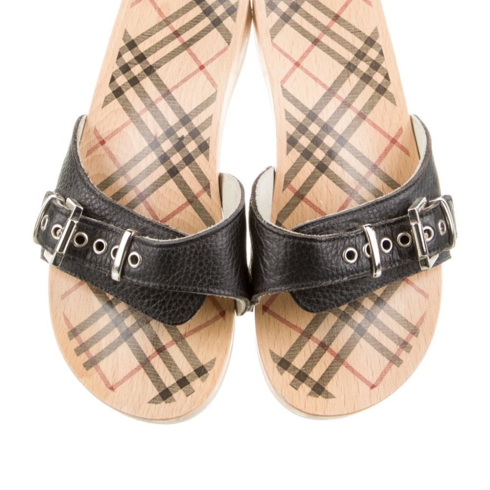 Cute Burberry Check Sandals